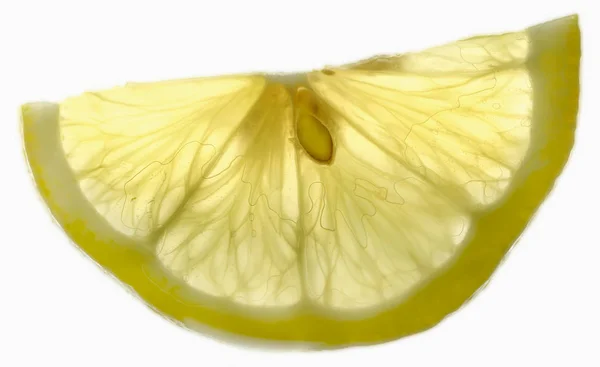 Rodaja fresca de limón — Foto de Stock
