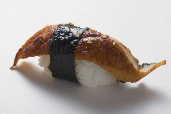 Nigiri sushi con caballa — Foto de Stock