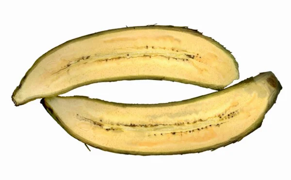 Plátano fresco cortado a la mitad — Foto de Stock