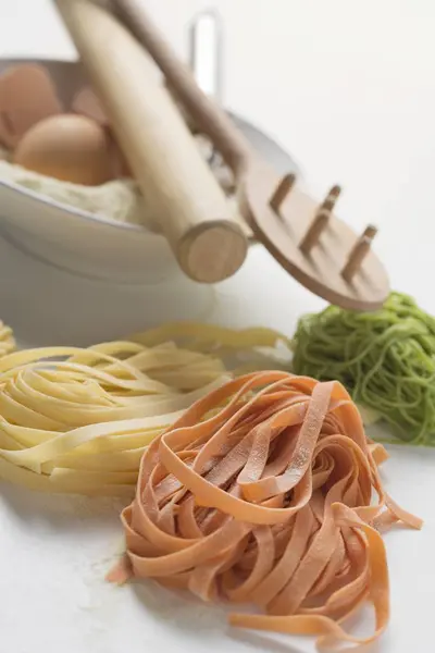 Homemade coloured pasta — Stock Photo, Image