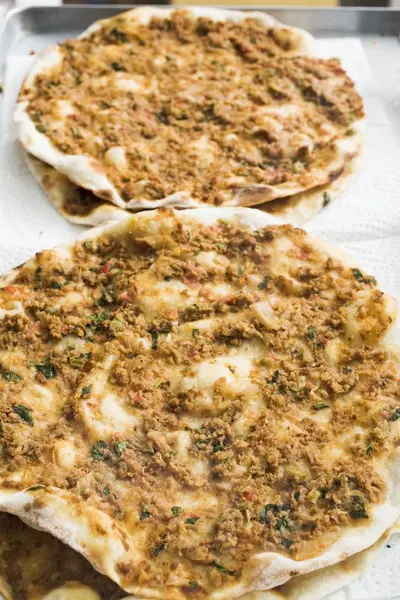 Turkish Pizzas with mince — Stock Photo, Image