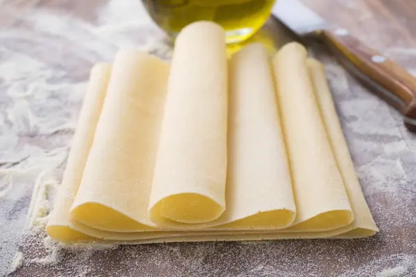 Sheet of pasta dough — Stock Photo, Image