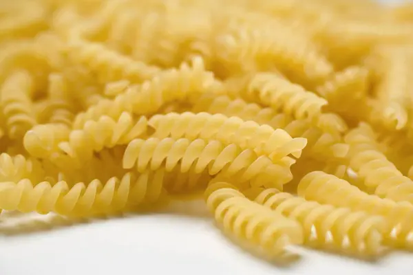 Sušené těstoviny Fusilli — Stock fotografie