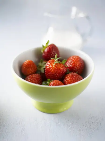 Fresh ripe strawberries — Stock Photo, Image