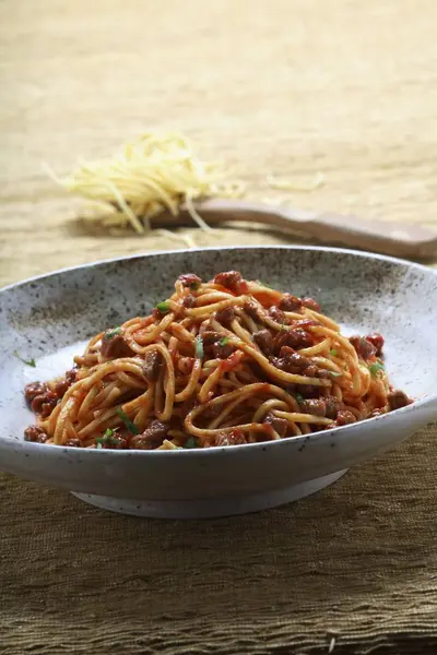 Tagliatelline pasta with meat sauce — Stock Photo, Image