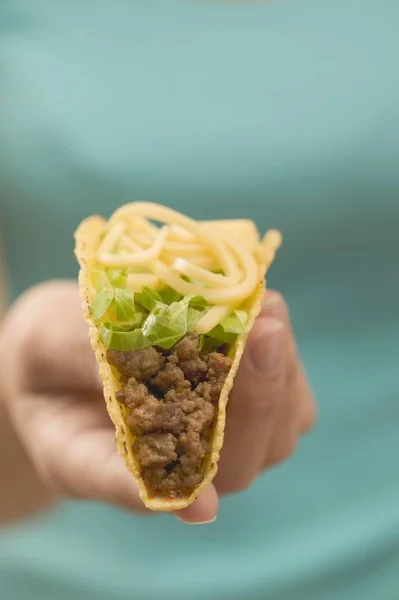 Taco de mão — Fotografia de Stock