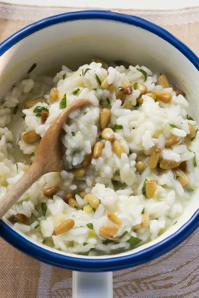 Risoto de limão com pinhões — Fotografia de Stock