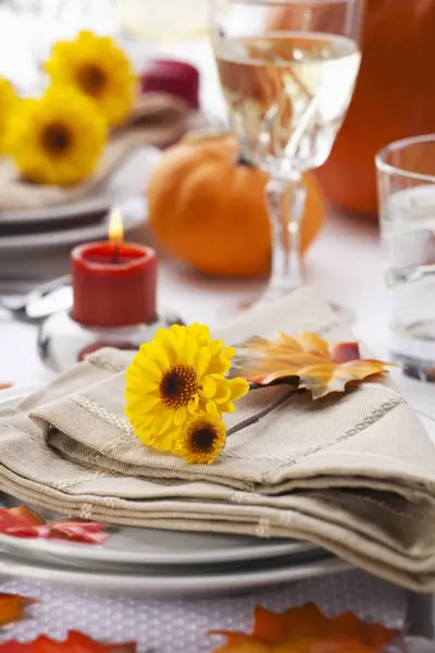 Close Beeld Van Instelling Van Herfst Tabel Voor Thanksgiving — Stockfoto