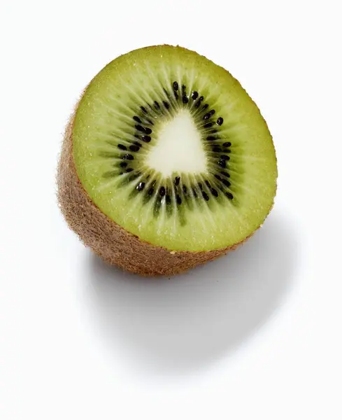 Media fruta kiwi — Foto de Stock