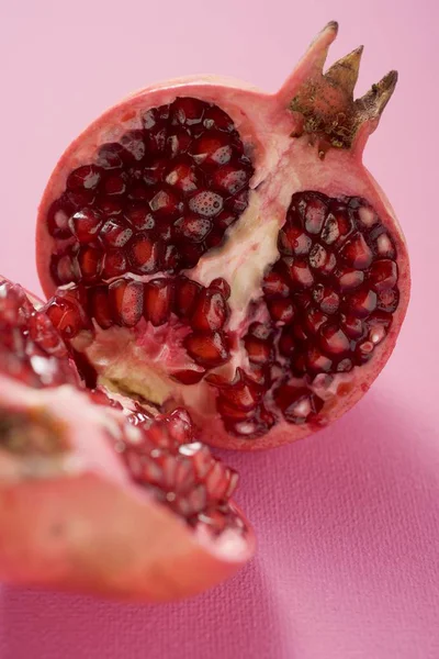 Fresh halved Pomegranate — Stock Photo, Image