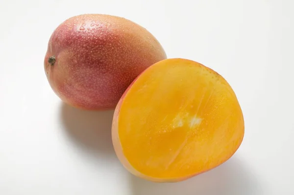 Taze olgun Mango — Stok fotoğraf