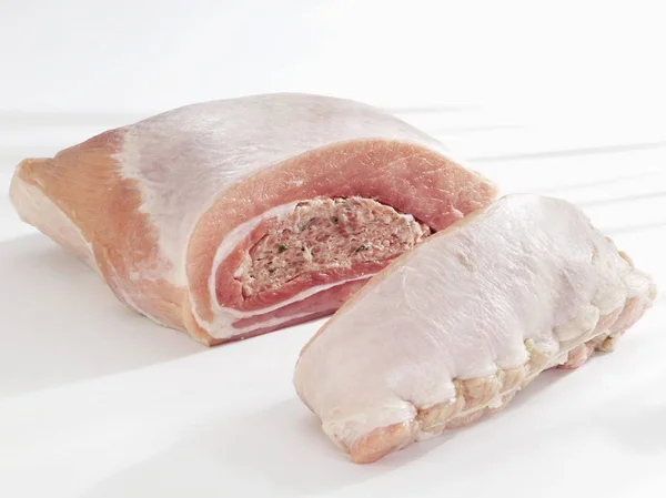 Råa fyllda bröst av kalvkött — Stockfoto