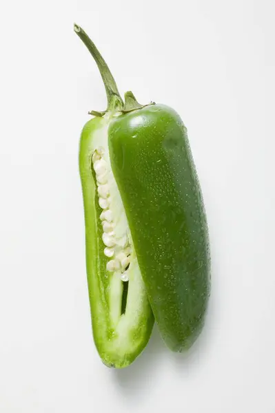 绿色干辣椒的水滴 — 图库照片