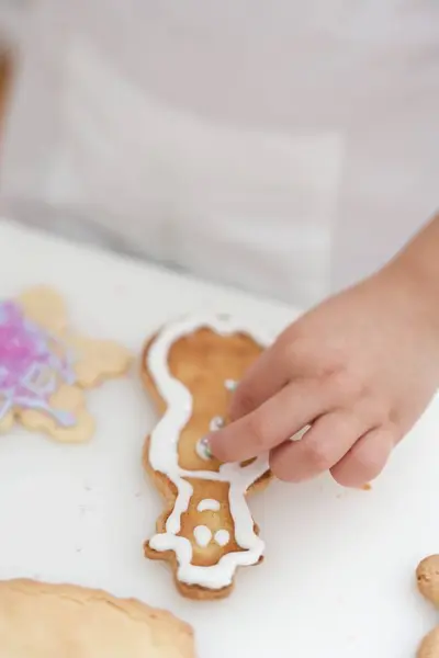 Niño decoración dulce galleta de Navidad — Foto de Stock