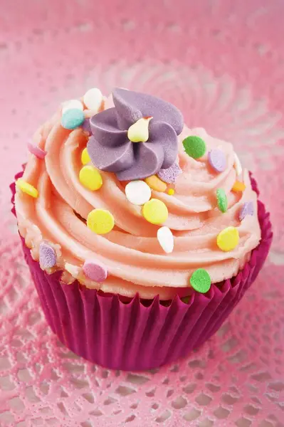 Cupcake decorated with buttercream — Stock Photo, Image