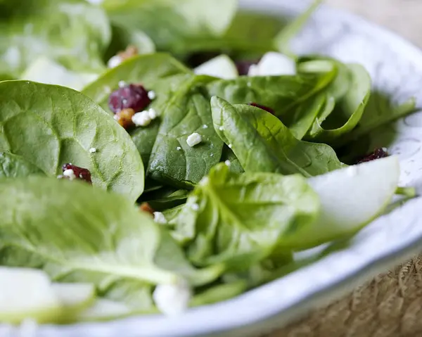 Fresh Spinach salad — Stock Photo, Image