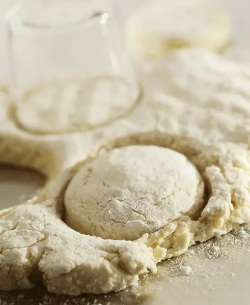 Closeup View Cutting Rounds Out Dough Homemade Biscuits — Stock Photo, Image