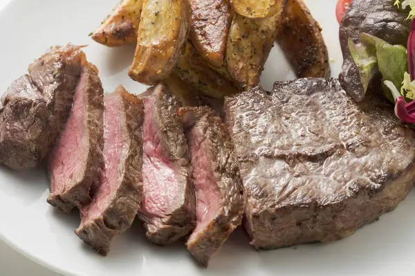 Beef steak with wedges — Stock Photo, Image