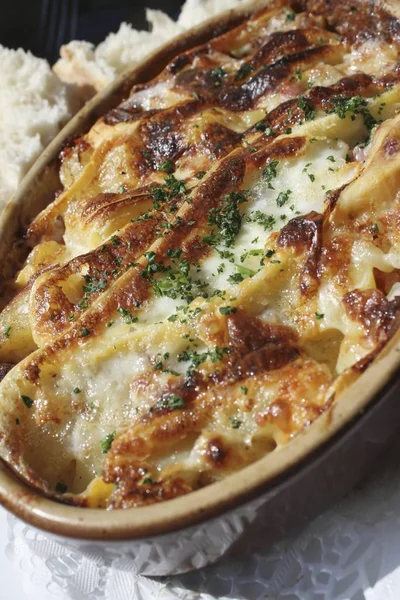 Tartiflette Cuisson Aux Pommes Terre Dans Plat Brun — Photo