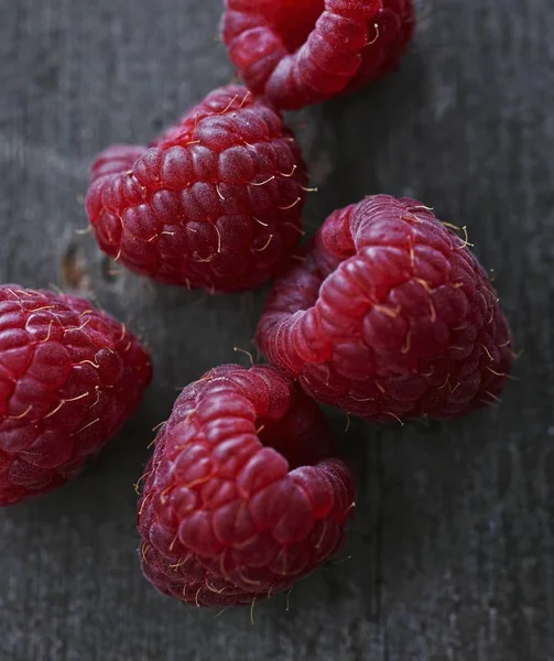 Frambuesas frescas maduras — Foto de Stock