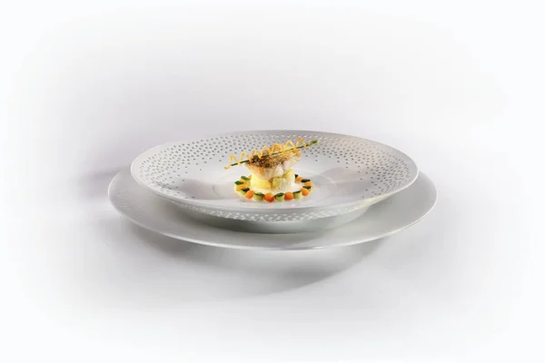 Lipień Smażone Ryby Tymiankiem Ziemniaki Cytryny Syczuan Pieprzu Krem Białych — Zdjęcie stockowe