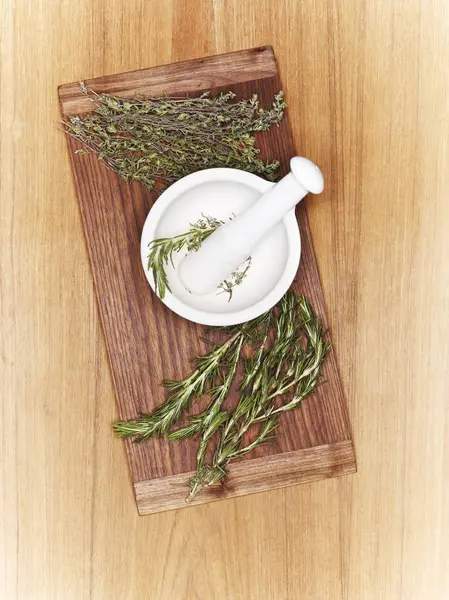 Top View Mortar Fresh Herbs Wooden Board — Stock Photo, Image