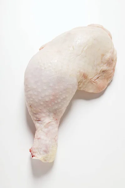 Fresh chicken leg — Stock Photo, Image