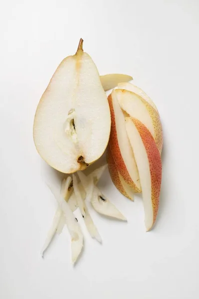 Poire fraîche tranchée — Photo