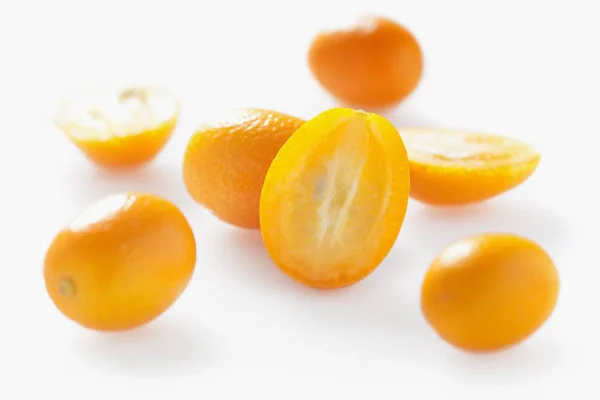 Friss felére csökkent Kumquats — Stock Fotó
