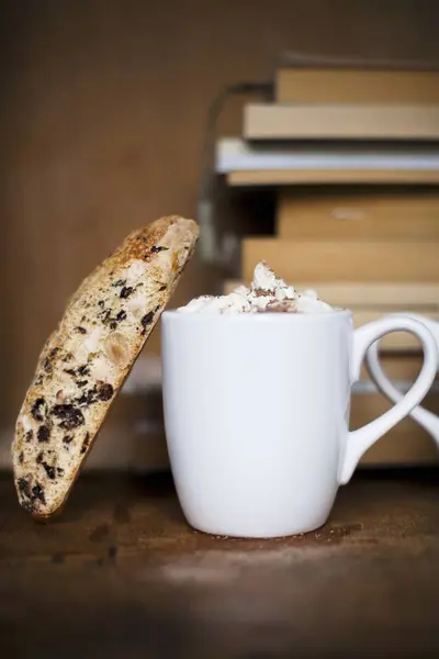 Cup of Hot chocolate with biscotti — Stock Photo, Image