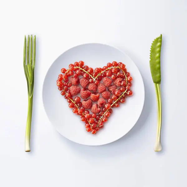 Heart Made Summer Fruit White Plate — Stock Photo, Image