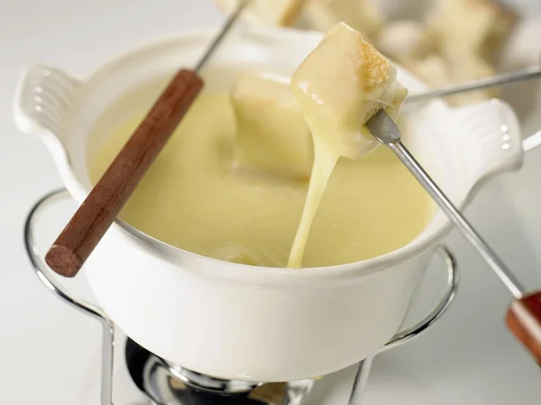 Ostfondue i skål — Stockfoto