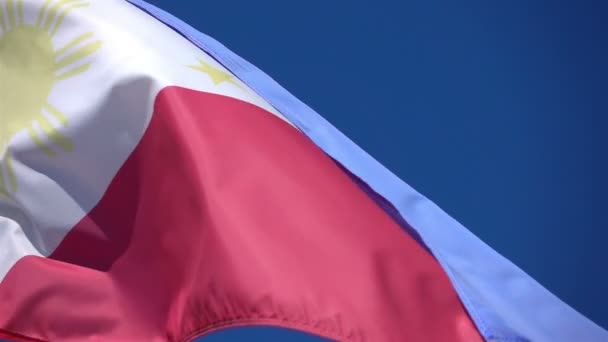 本当のスローモーションでフィリピンの旗の 2 つのビデオ — ストック動画