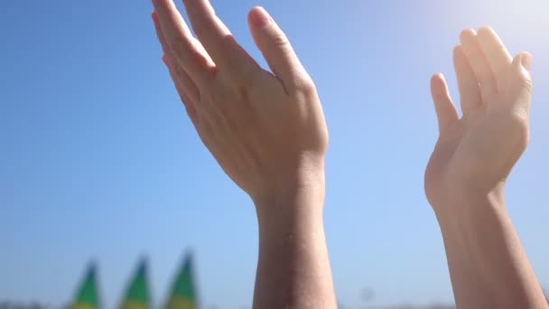 Three videos of clapping hands in real slow motion — Stock Video