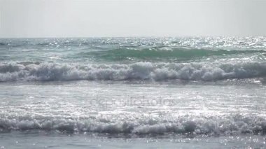 Okyanus dalgaları gerçek yavaş çekimde iki videoları