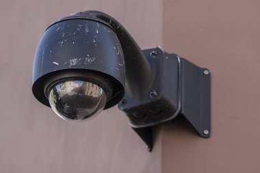 Cctv güvenlik kamerası duvardaki