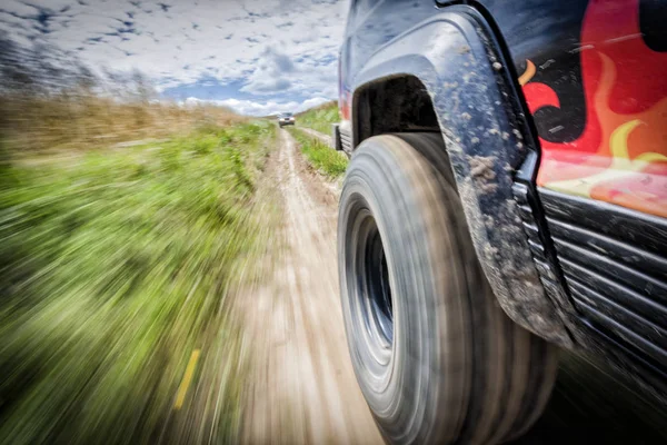 Offroad araba hareket yüksek hız ile hareket bulanıklığı