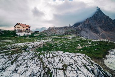 Milli Parkı Tre Cime di Lavaredo