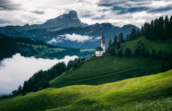 Alpine church in Dolomites, Alps — Stock Photo, Image