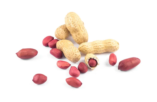 beyaz arkaplanda izole edilmiş yerfıstıkları