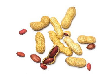 beyaz arkaplanda izole edilmiş yerfıstıkları