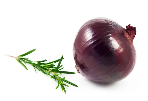 Beyaz arka plan kesme izole kırmızı soğan