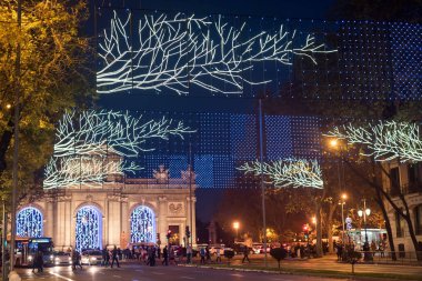 Noel süslemeleri Madrid geceleri  