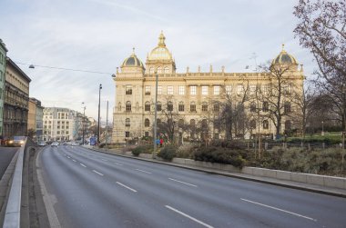Eski kasabanın merkezindeki cadde manzarası