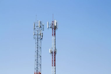 Cep telefonu iletişim kule iletim sinyali mavi 
