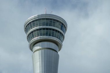 Havaalanı kontrol kulesi kontrol istasyonu radarı
