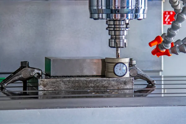 Cnc Bearbeitung Mit Werkzeugmaschineneinstellung Auf Box Set Vor — Stockfoto