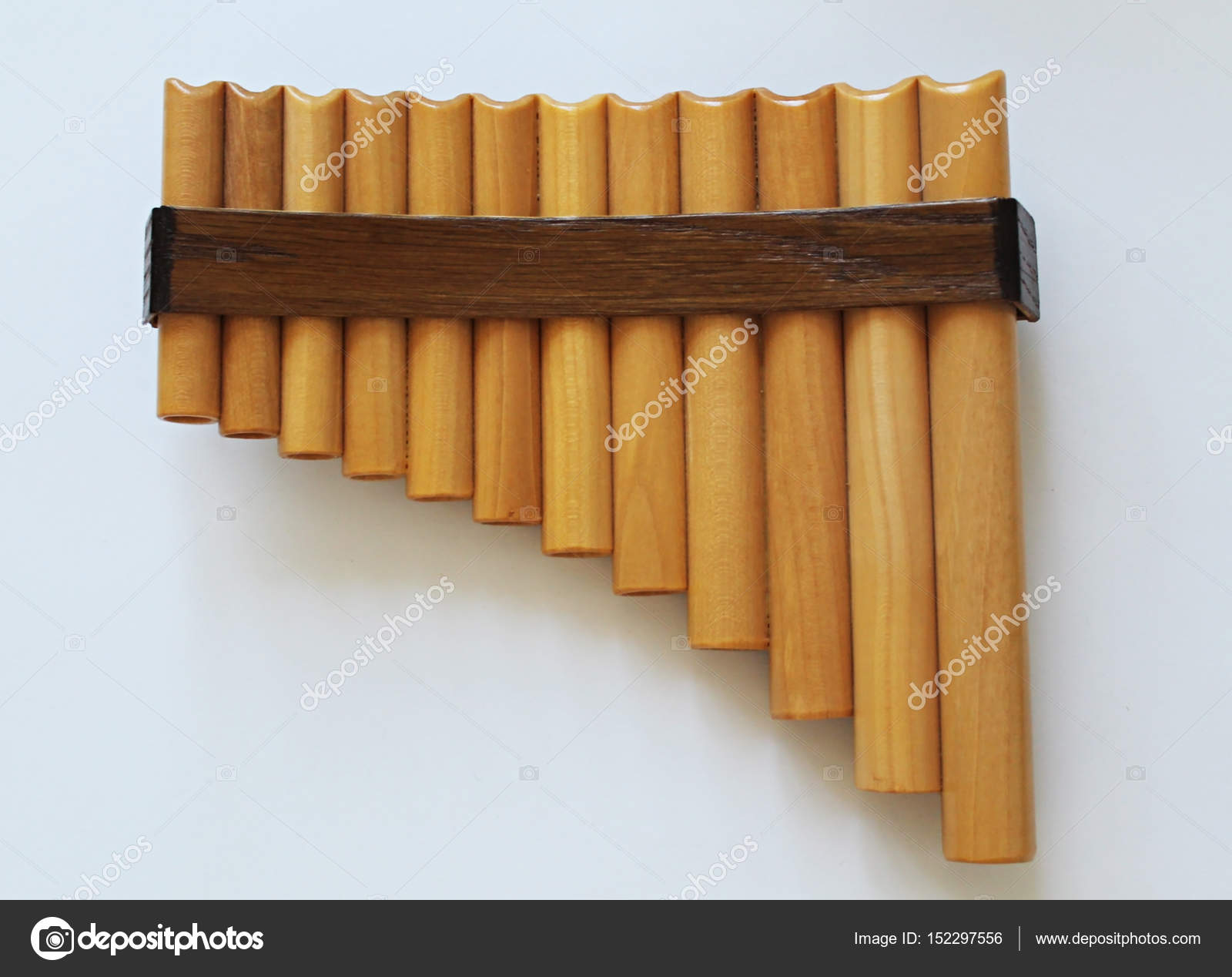 Flauta de pan fotos de stock, imágenes de Flauta de pan sin royalties |  Depositphotos