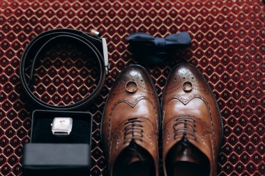 Damat sabah toplanıyor. Düğün detayları.