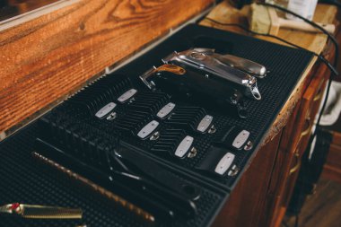 Profesyonel kuaför aletleri. Berber malzemeleri.